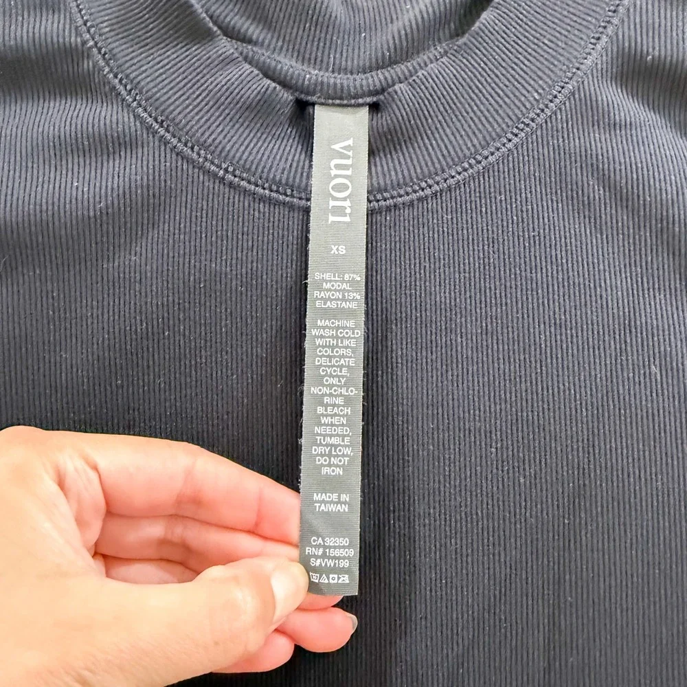 Vuori Ribbed Long Sleeve Henley Top Black Seamless XS